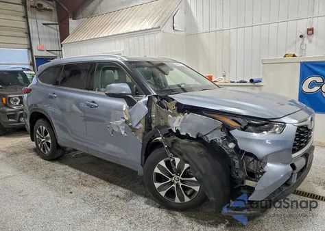 2022 Toyota Highlander Xle из США, поврежденный, VIN 5TDGZRBH3NS177772